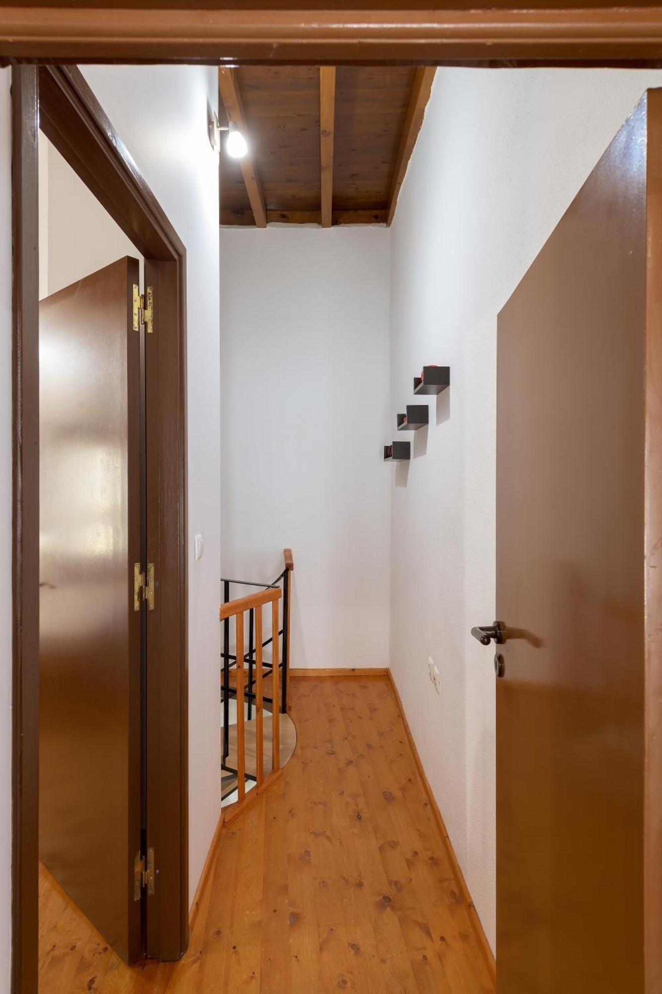 Rustic Self-Inn Rhodes City Extérieur photo